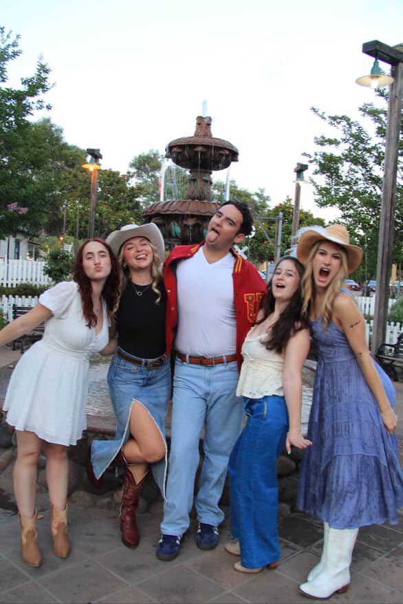 Peyton Farmer with the Footloose cast